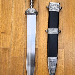 Ep&eacute;e de collection en parfait &eacute;tat