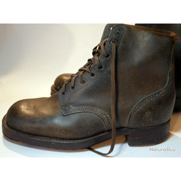 Brodequins militaires fran�ais dat� 1945, superbe, clout� - militaria ww2