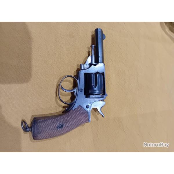 �change  ou vendre  revolver municipal  cat�gorie D 1,700euros