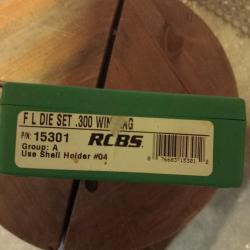 OUTILS RECHARGEMENT JAMAIS SERVI NEUFS RCBS, .300WM   AVEC SHELL HOLDER
