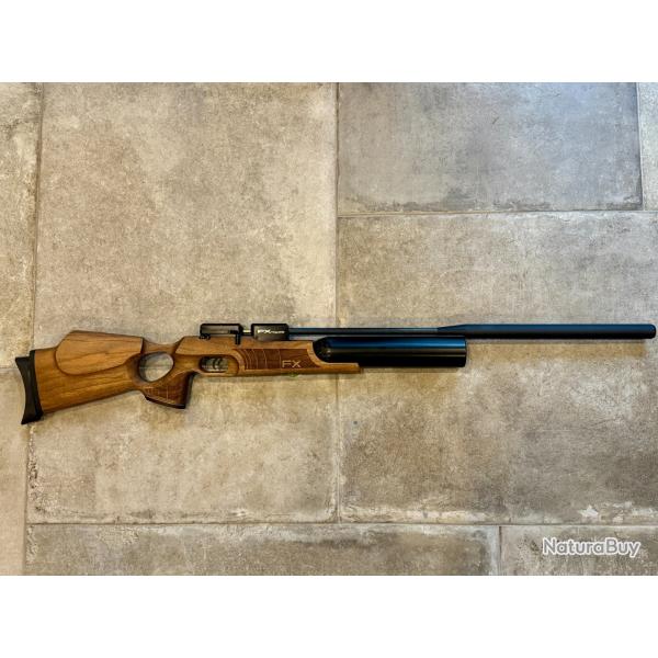 FX Airguns Royale 500 Walnut (Grade 2 model et gravure sup�rieur a une standard)  6.35mm