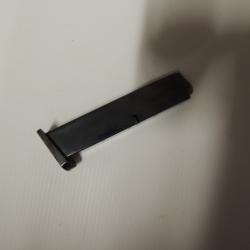 chargeur 9mm a BLANC &agrave; identifier   8006