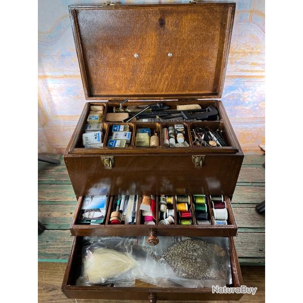 Exceptionnel coffret ancien de p�cheur � la mouche Atelier complet en coffret bois de grande qualit�