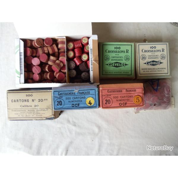 Lot d'accessoires pour le rechargement des cartouches en calibre 20.