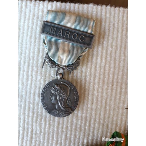 m�daille coloniale en argent avec barrette. MAROC