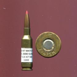 6 x 47 Suisse Match - marquage : T  6 x 47 SM - balle cuivre pointe plastique rouge - &eacute;tui 47 mm