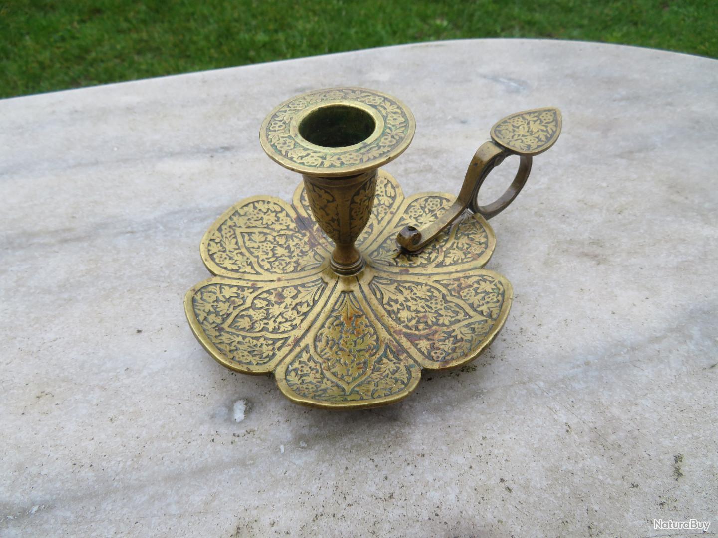 Bougeoir à Main En Bronze – A La Ménagère Paris, Fin XIXe, Doré