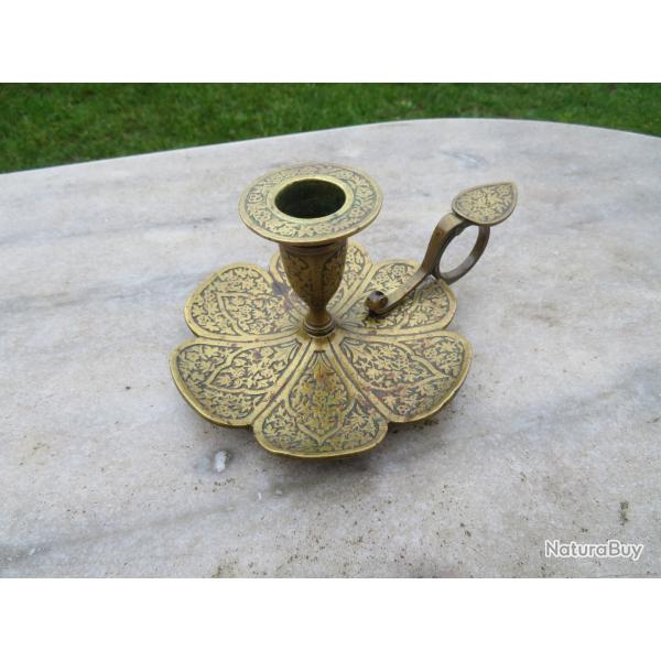 Ancien bougeoir � main en bronze dor� patin� des grands magasins a la m�nag�re Paris-FRANCE(FinXIX�)