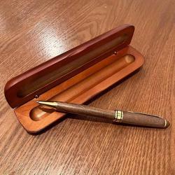 Stylo &agrave; bille couleur noyer + Coffret personnalisable