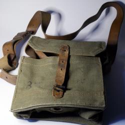 Musette 1953 pour chargeurs FM 3 &egrave;me P.. r&eacute;giment&eacute;e Militaria Indochine, guerre Alg&eacute;rie