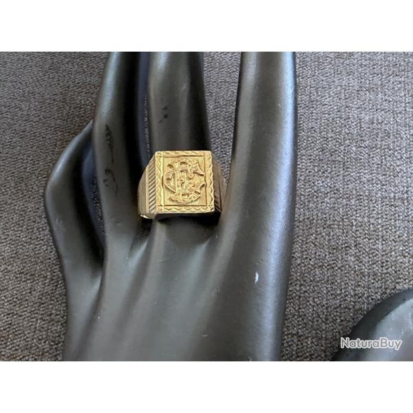 Chevali�re homme - or jaune massif 18 carats - bague - taille 60