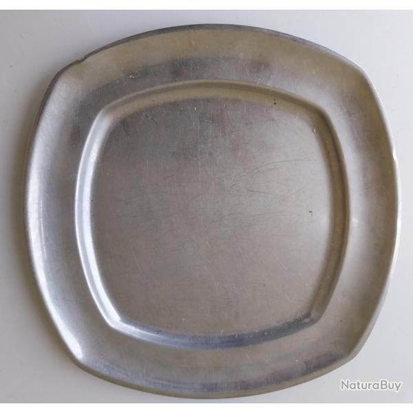 plats en inox ni carr�e, ni rond