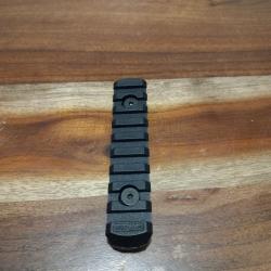 Rail picatinny 10,5cm pour syst&egrave;me M LOK + visserie