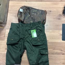 PACK PANTALON 42 AVEC Gibeci&egrave;re camo feuillage