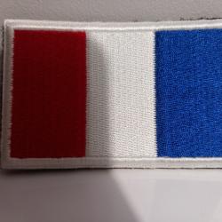 Drapeau FRAN&Ccedil;AIS brod&eacute; &agrave; scratch NEUF