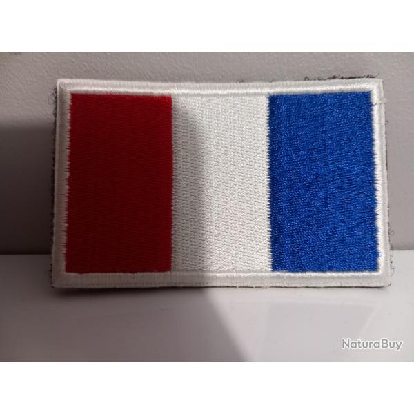 Drapeau FRAN�AIS brod� � scratch NEUF