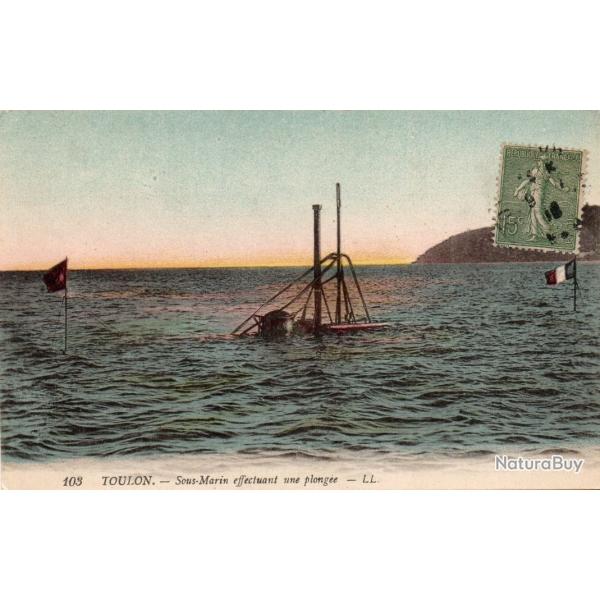 CPA - MARINE DE GUERRE - TOULON - Sous-Marin effectuant une plong�e N� 6016