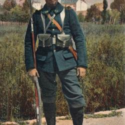 CPA - ARMEE FRANCAISE -Chasseur Alpin en tenue de Garde- N&deg; 6018