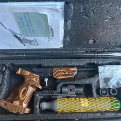 Pistolet BRNO TAU7 CO2