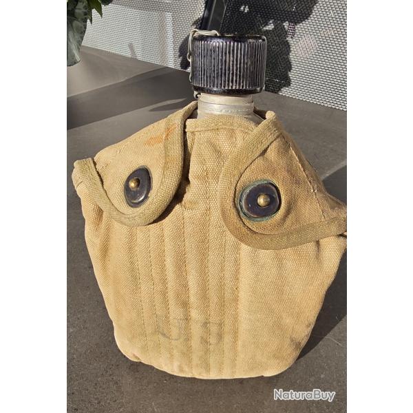 Gourde US AGMCO 1945 avec �tui bon �tat