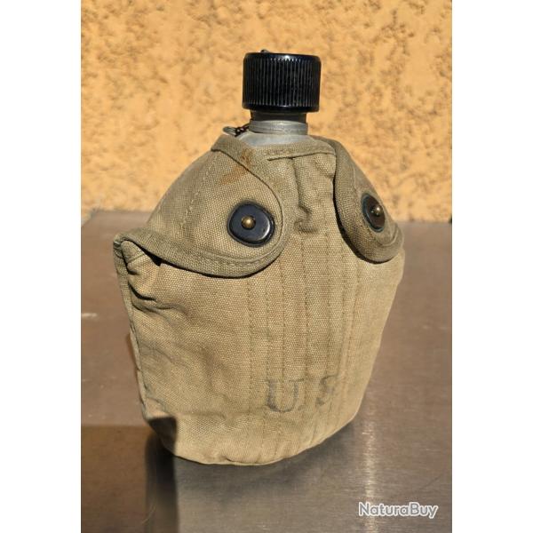 Gourde US AGMCO 1945 compl�te avec quart et �tui bon �tat