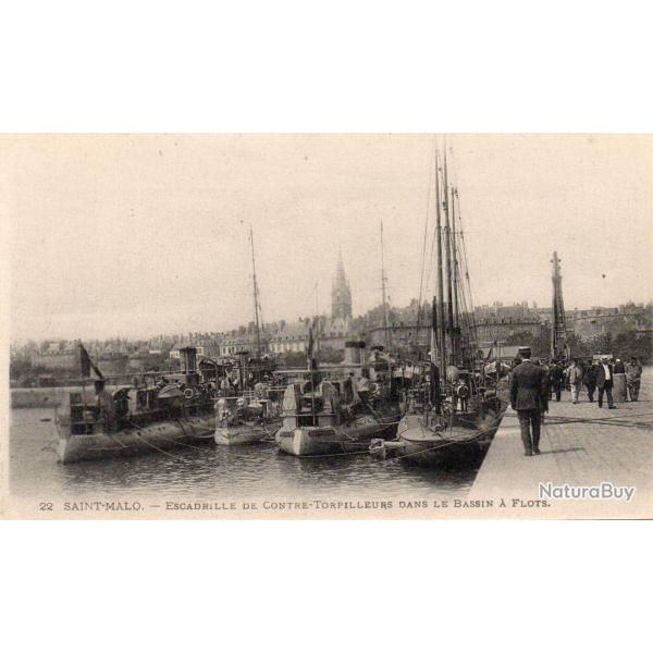 CPA - MARINE DE GUERRE -St-MALO - Escadrille de Contre-Torpilleurs dans le Bassin a Flot -N�6032