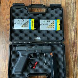 Glock 17 Gen 5 (&agrave; blanc/PAK)  + Mallette + 77 balles 9mm &agrave; blanc