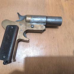 Lance fus&eacute;e 1918 court...