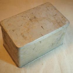 Boite en aluminium pour lunette de motard ou aviateur de l'arm&eacute;e d'occupation FRANCE REF DIV24BLU001