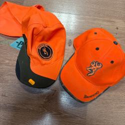 LOT DEUX CASQUETTES BROWNING ORANGE