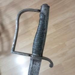 Gros sabre 1er empire avec lame Fran&ccedil;aise de prise dat&eacute;e de 1813 ( Hussard Prussien ?)
