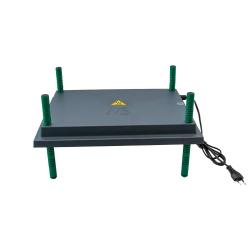 Panneau chauffant 30 x 40 cm pour 30 poussins