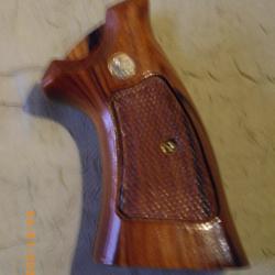 Plaquettes noyer pour revolver Smith et Wesson