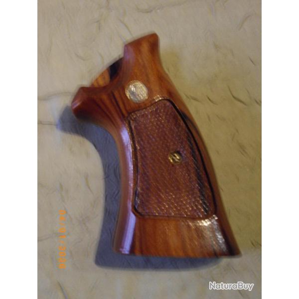 Plaquettes noyer pour revolver Smith et Wesson