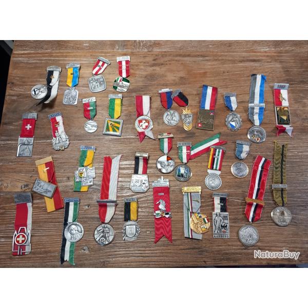 Lot de 31 m�dailles d�corations de Tir.