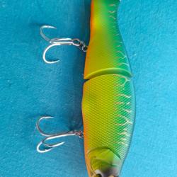 Bonjour je vend un leurre de p&ecirc;che Leurre articuler colorie perche taille 13.5cm 30g leurre brochet