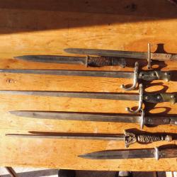 lot de 7 baionnettes sans fourreaux a identifier