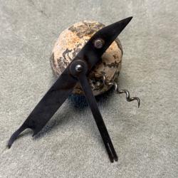 RARE COUTEAU  MULTI FONCTION  DE  SOLDAT  1914 / 1918  WW 1