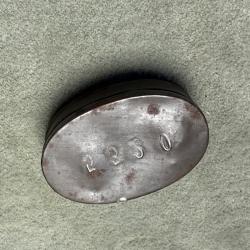 BOITE A GRAISSE DE  LEBEL  AVEC MATRICULE  W W 1