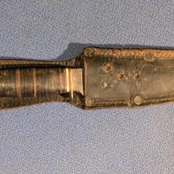 couteau des chantiers de jeunesse avec son  fourreau