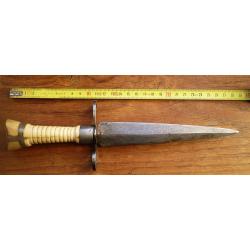 Dague m&eacute;di&egrave;vale