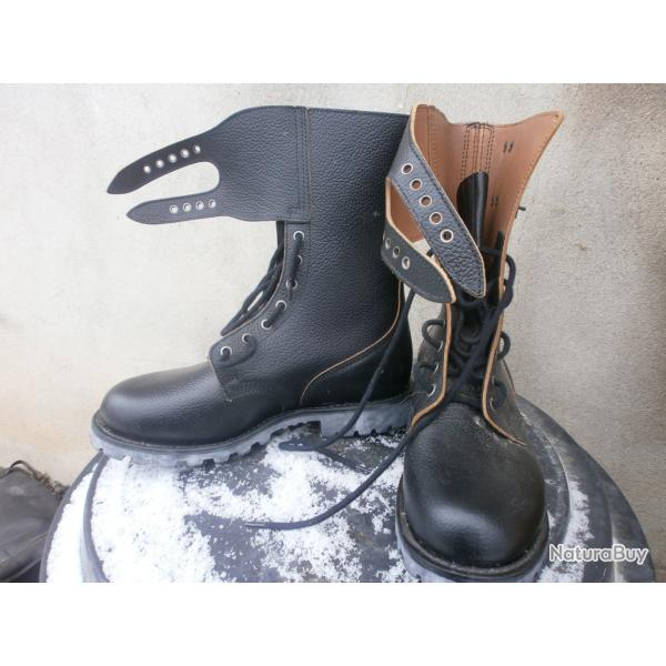 Rangers Cuir Arm�e Fran�aise T42 Marbot Neuvic NEUVES