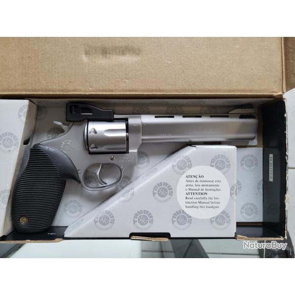 Pistolet TAURUS 627 TRACKER 357 MAG