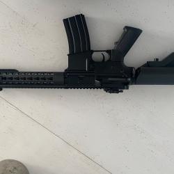 Fusil d'assaut soft air , r&eacute;plique HK . &Eacute;tat neuf servi une fois. Avec sa housse et son chargeur de.