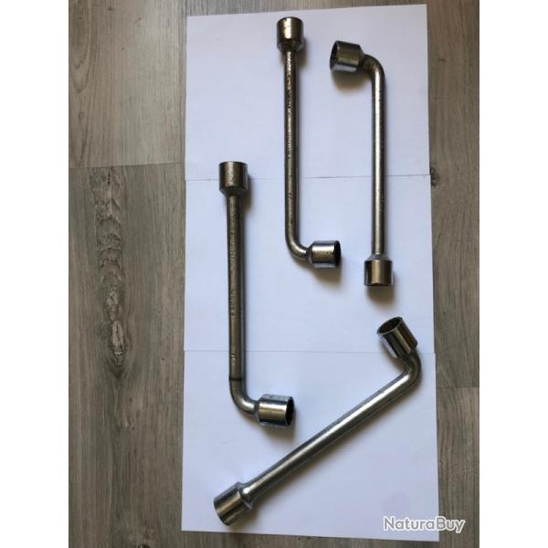 Lot de 4 cl�s � pipe.