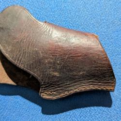 petit etui cuir   marron pour revolver