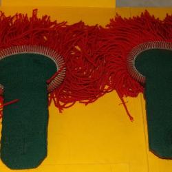 LEGION : PAIRE EPAULETTES POUR SOUS OFFICIER  DE LA LEGION ETRANGERE DE L'ARMEE FRANCAISE ,  ,BON ET