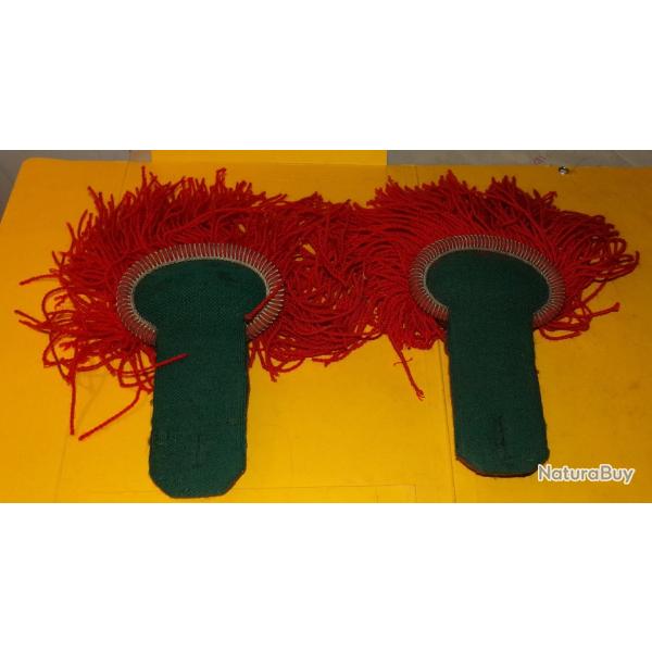 LEGION : PAIRE EPAULETTES POUR SOUS OFFICIER  DE LA LEGION ETRANGERE DE L'ARMEE FRANCAISE ,  ,BON ET