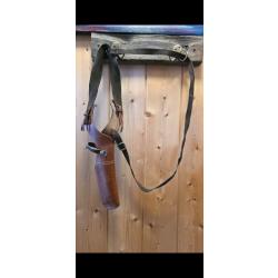 Holter pistolet &eacute;paule droite. Tr&egrave;s bon &eacute;tat. En cuir. Pour 1911 c est tr&egrave;s bien.