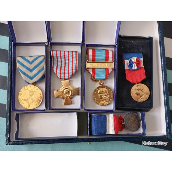 Lot de m�dailles d ancien combattant d Alg�rie